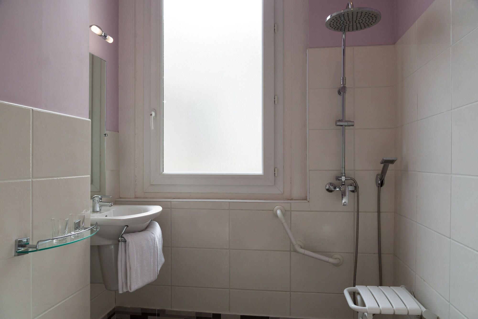 Urban Style, Hotel Le Cheval Noir, Saint-Etienne Εξωτερικό φωτογραφία