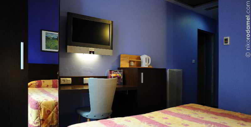 Urban Style, Hotel Le Cheval Noir, Saint-Etienne Εξωτερικό φωτογραφία
